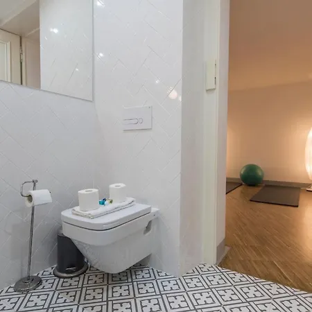 Lovelystay - Chiado 3bedroom Secret Apartment