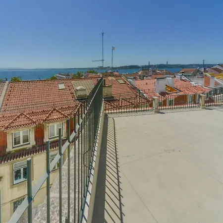 Lovelystay - Chiado 3bedroom Secret Apartment *