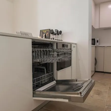 Lovelystay - Chiado 3bedroom Secret * Lisbon