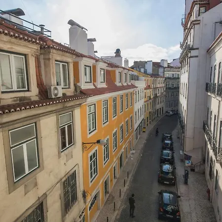 Lovelystay - Chiado 3bedroom Secret Lisbon