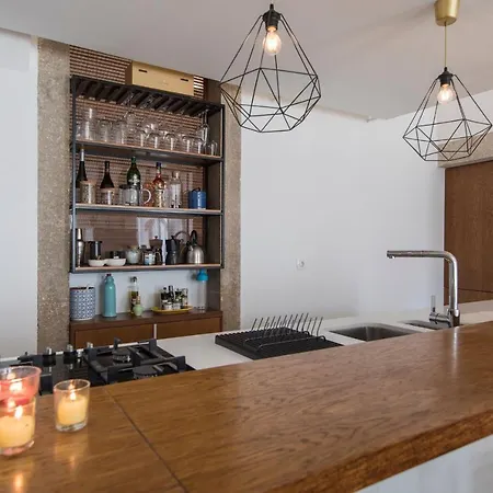Lovelystay - Chiado 3bedroom Secret Apartment *