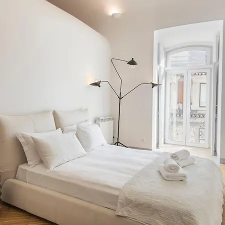 Apartment Lovelystay - Chiado 3bedroom Secret Lisbon