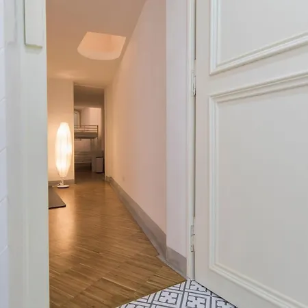 Lovelystay - Chiado 3bedroom Secret Apartment *